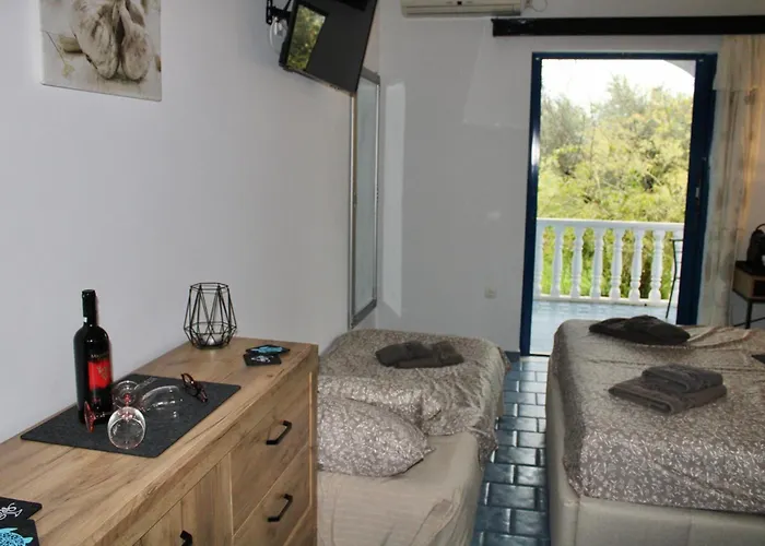 Blue Antonia Laganas