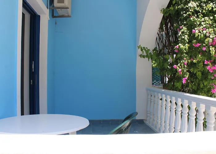 Blue Antonia Daire *